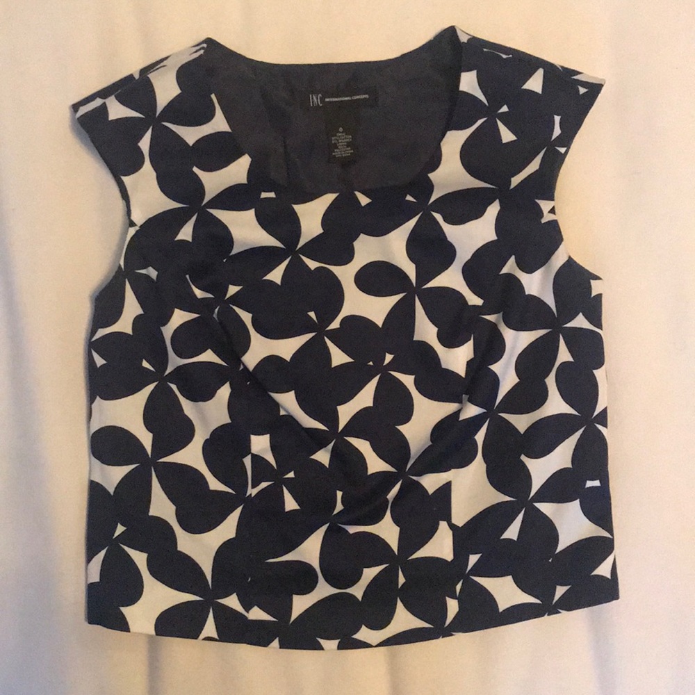 INC Crop-top